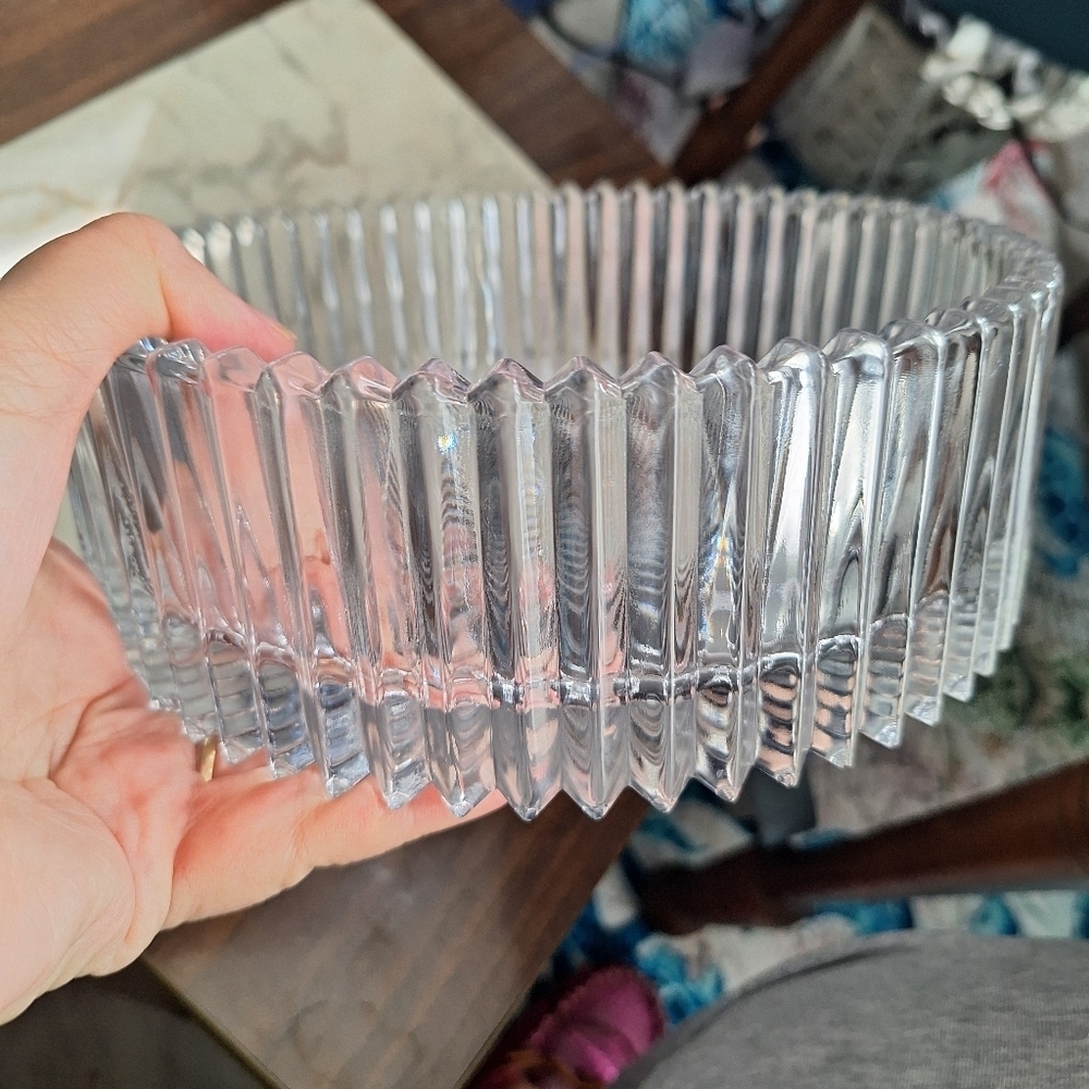 Mikasa Hostess Diamond Fire Cut Crystal Bowl - Picture 14 of 16